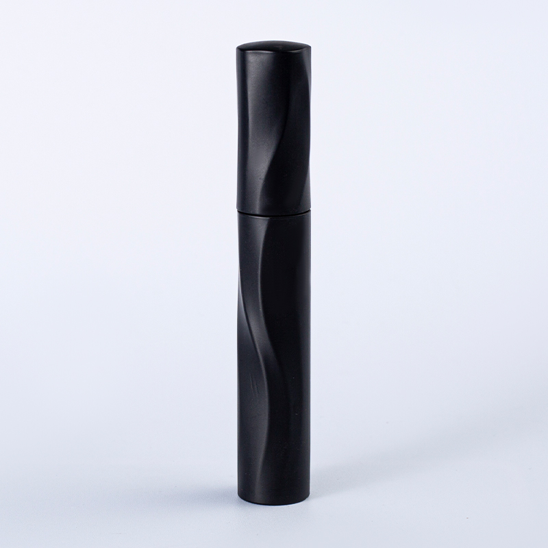 Streamlined Green-Dot Mascara Tube