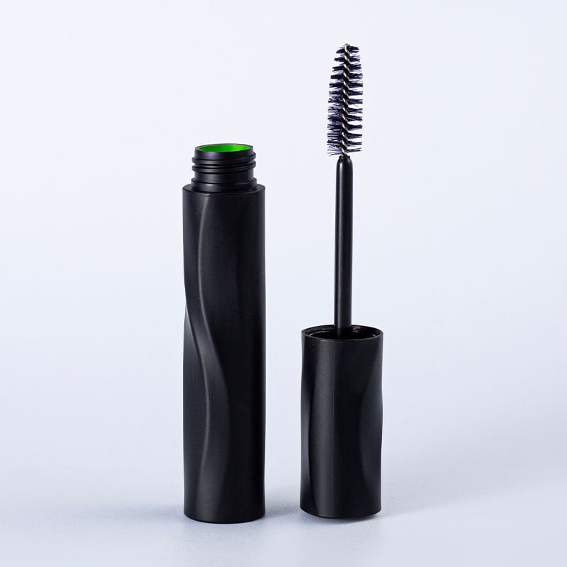 Streamlined Green-Dot Mascara Tube